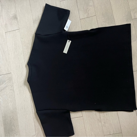 ARITZIA Babaton Downtime Black T shirt (s1) - Picture 5 of 6